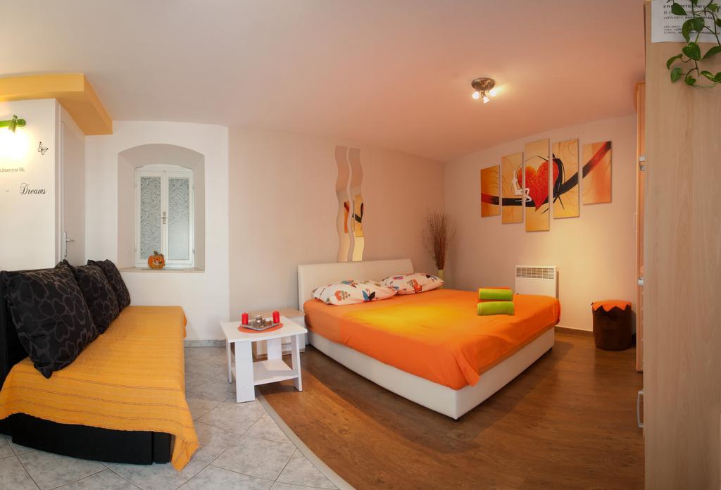 Paradise Apartment With Big Sunny Terrace In The Old Town, Few Meters From The Sea & Riva Promenade Σπλιτ Δωμάτιο φωτογραφία