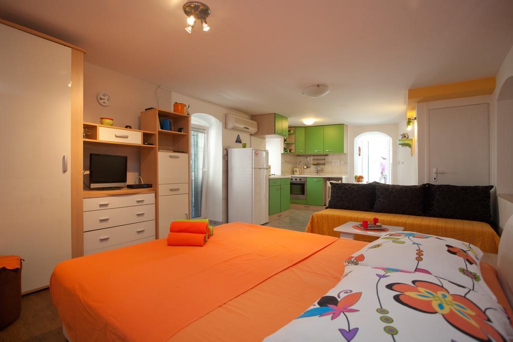 Paradise Apartment With Big Sunny Terrace In The Old Town, Few Meters From The Sea & Riva Promenade Σπλιτ Δωμάτιο φωτογραφία