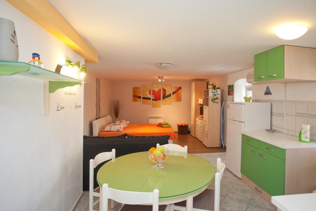 Paradise Apartment With Big Sunny Terrace In The Old Town, Few Meters From The Sea & Riva Promenade Σπλιτ Δωμάτιο φωτογραφία
